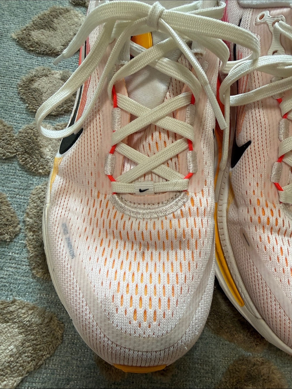Women’s Nike Vomero 18 Running Shoe | Size 9.5 👟 - Picture 2 of 13